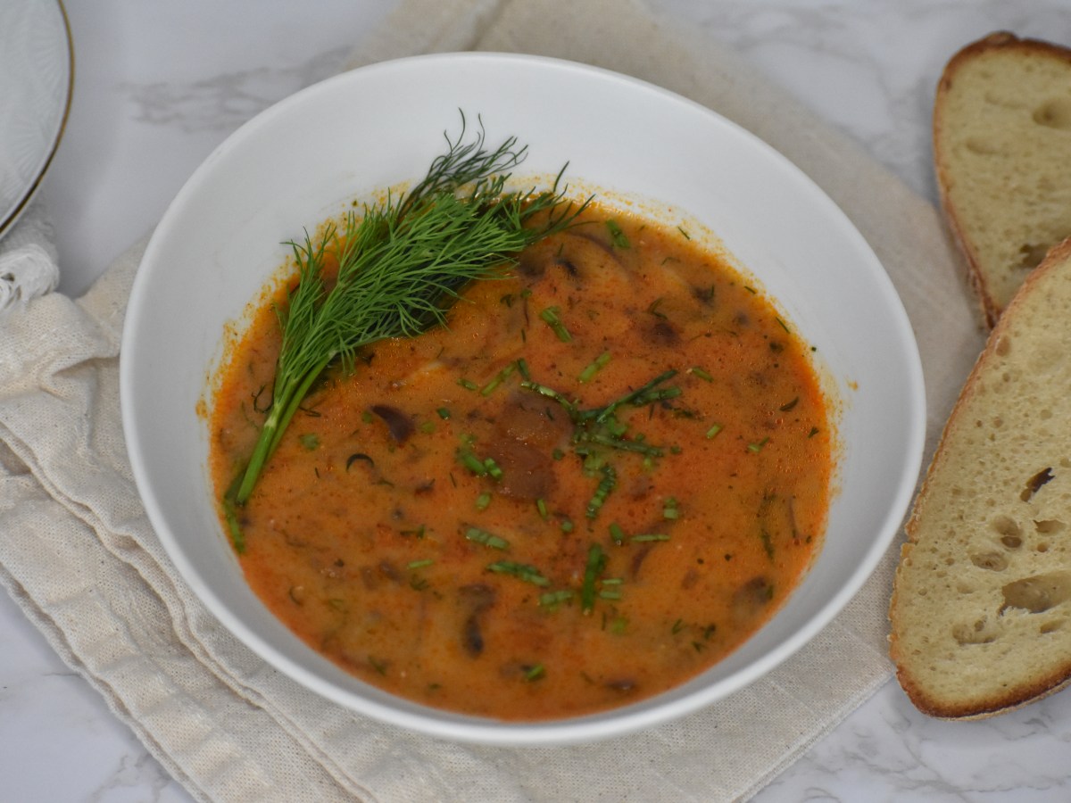Hungarian Inspired Creamy Mushroom&nbsp;Soup